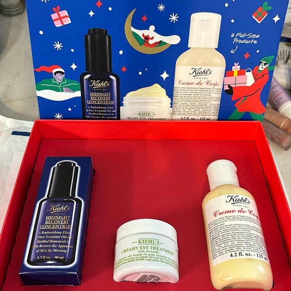 Kiehl's Nighttime Hydration Essentials Gift Set ($148 value) - Picture 1 of 3